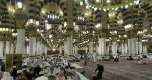 A religious class going on inside the Masjid e Nabawwi in Madina