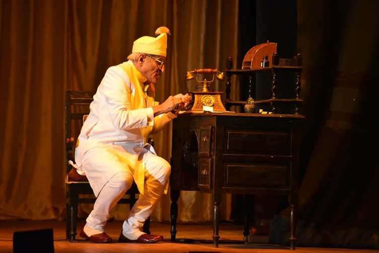 Mohan Agashe in 'My Father - His Exalted Highness'