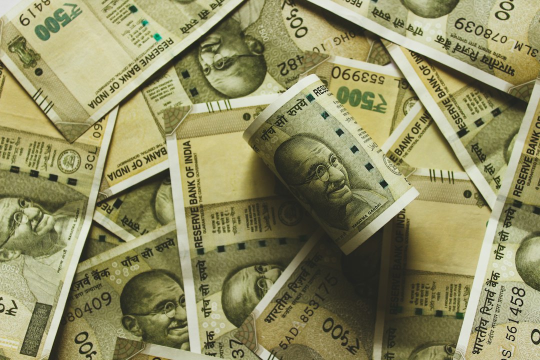 Indian rupee banknotes illustrating the RBI repo rate and interest-rate changes